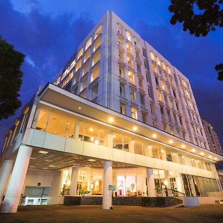 בוגור Royal Padjadjaran Hotel מראה חיצוני תמונה