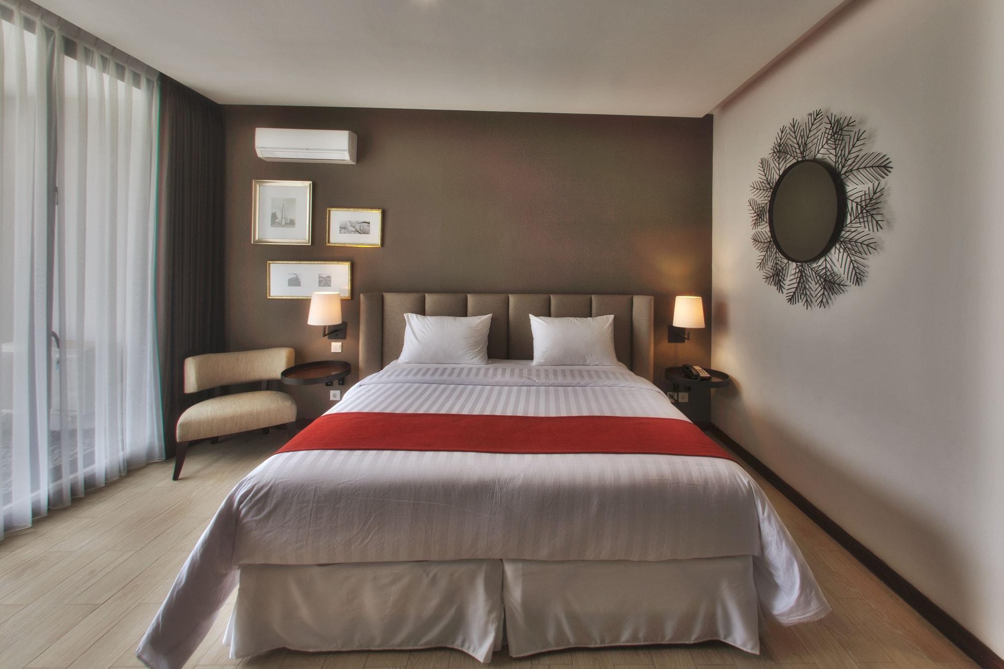 בוגור Royal Padjadjaran Hotel מראה חיצוני תמונה