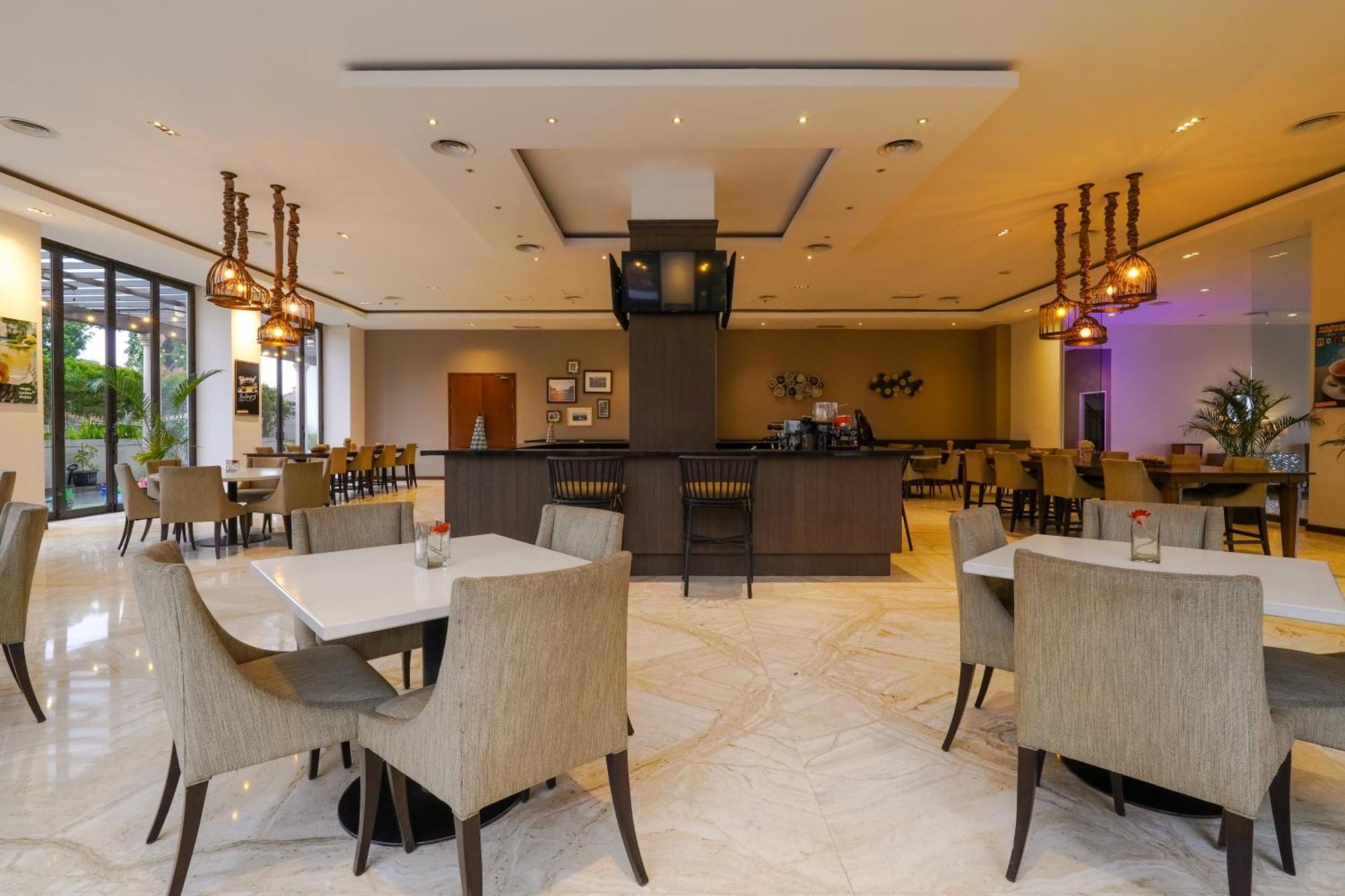 בוגור Royal Padjadjaran Hotel מראה חיצוני תמונה