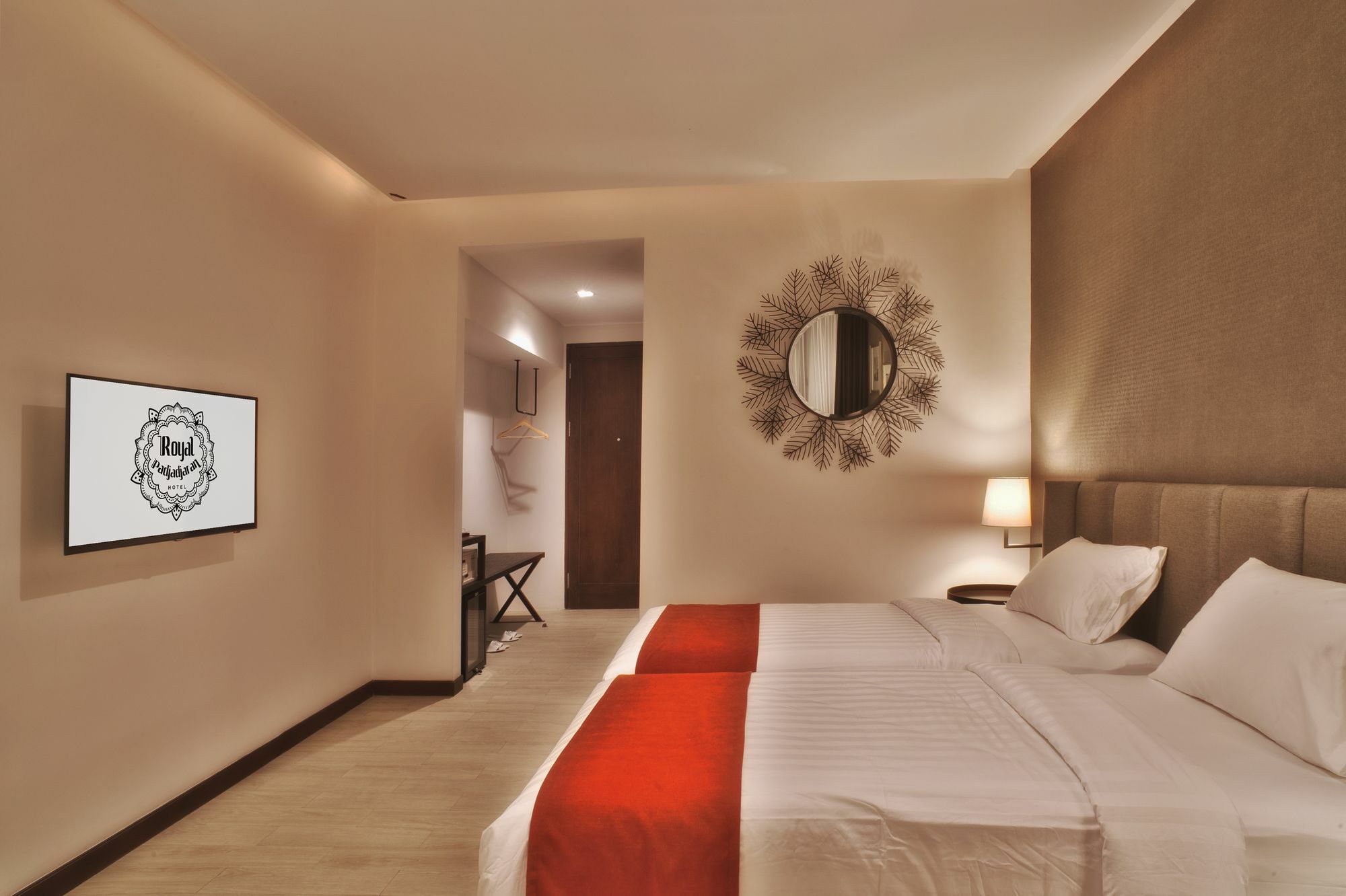 בוגור Royal Padjadjaran Hotel מראה חיצוני תמונה